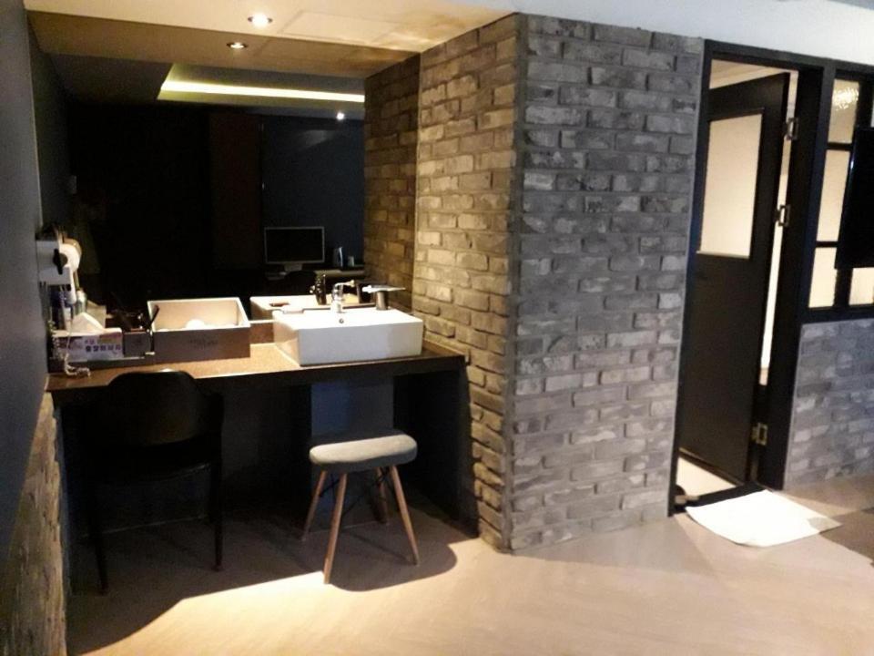 Hotel The Lazzi Donghae Exteriér fotografie